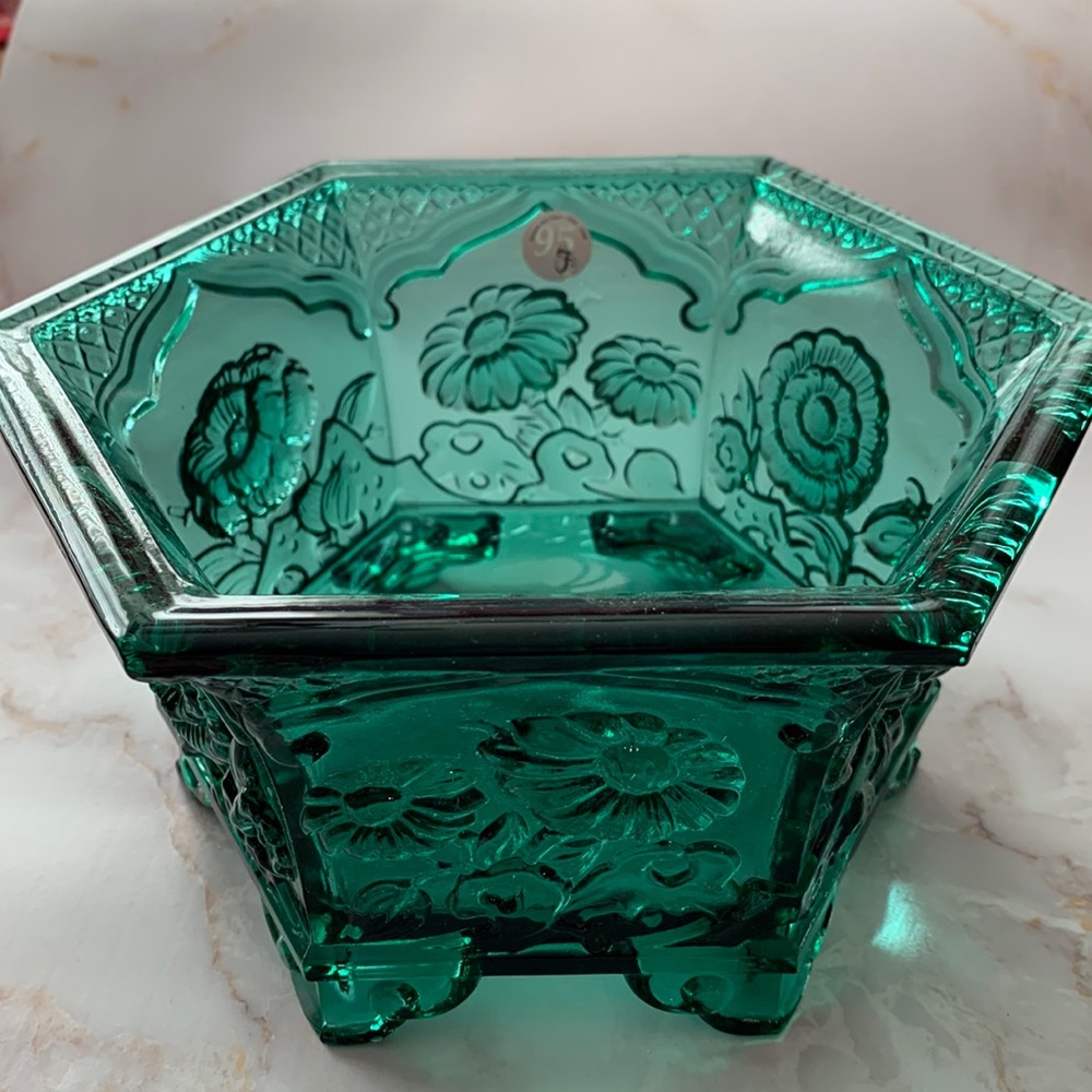 FENTON heavy hexagonal glass bowl